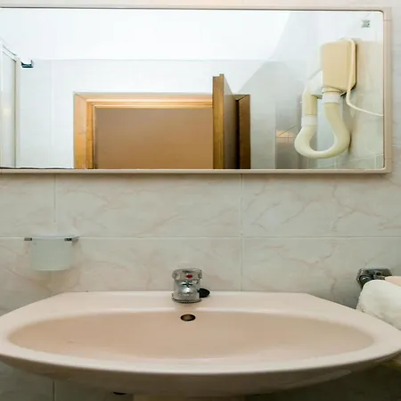 Elelu - Two-bedroom With Terrace Διαμέρισμα *