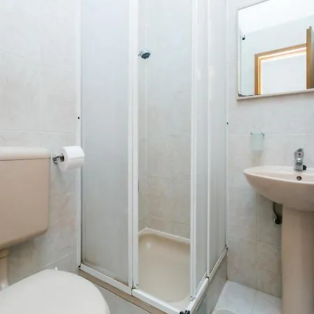 Elelu - Two-bedroom With Terrace Διαμέρισμα *