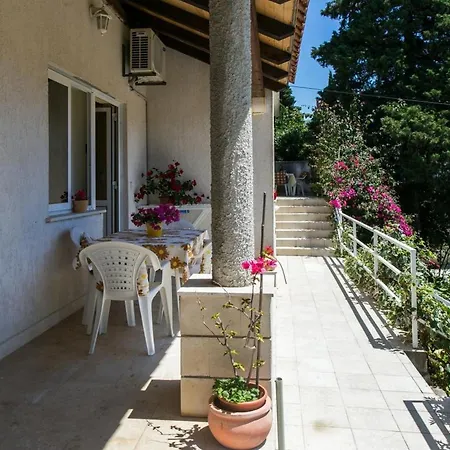 Elelu - Two-bedroom With Terrace Διαμέρισμα *