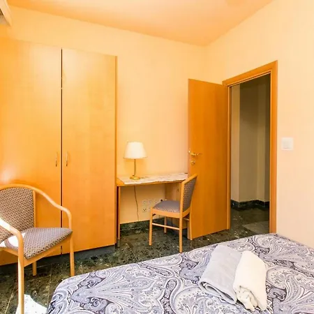 Elelu - Two-bedroom With Terrace Apartment