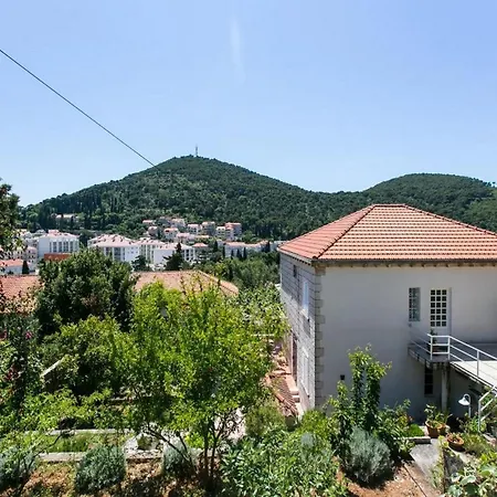 Elelu - Two-bedroom With Terrace Apartman *